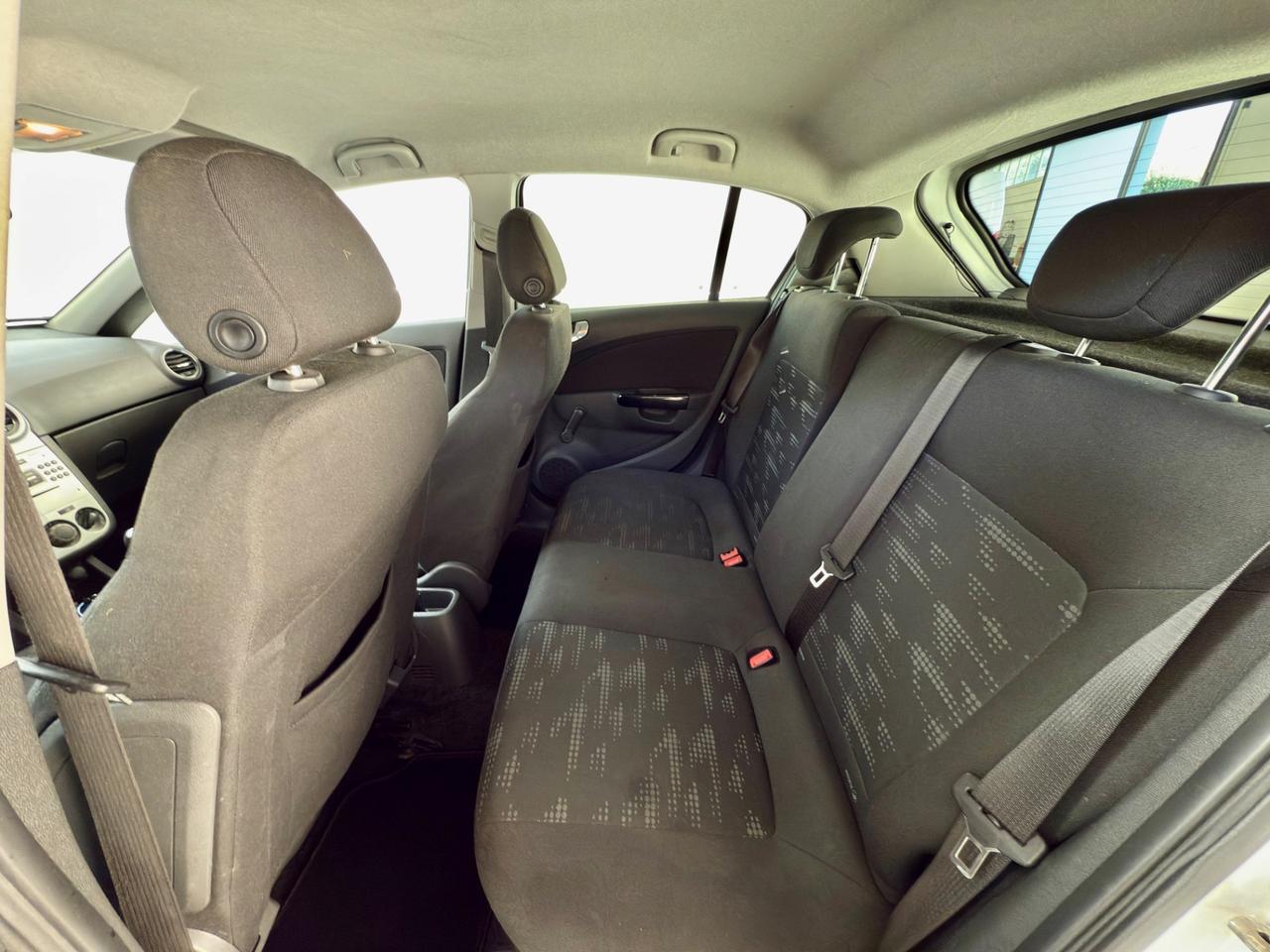 Opel Corsa 1.2 BENZ/GPL 2011