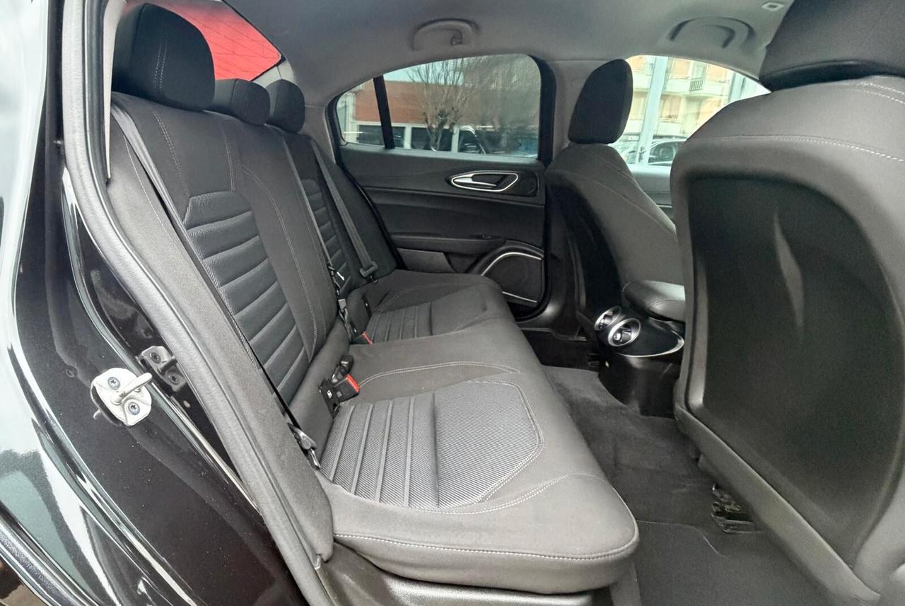 Alfa Romeo Giulia 2.2 Turbodiesel 160 CV AT8 Sprint