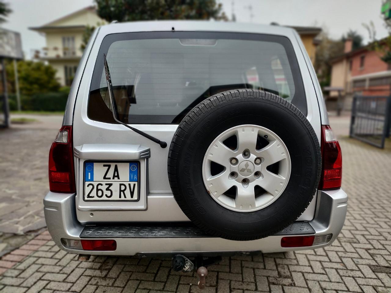 Mitsubishi Pajero 3.2 16V DI-D 7P+GANCIO