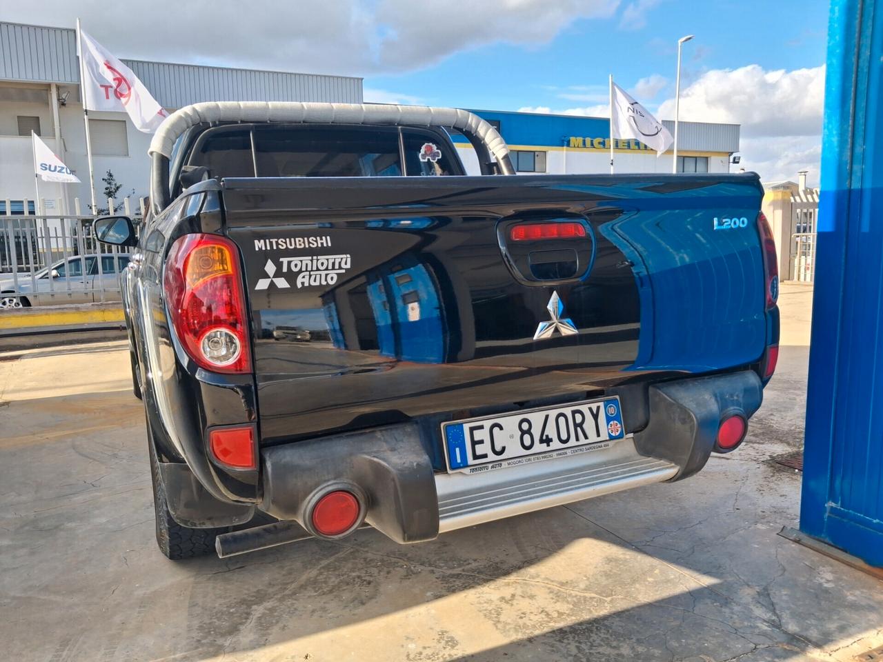 MITSUBISHI L200 D/C Worrior 2.500 DI-D 178cv A/T