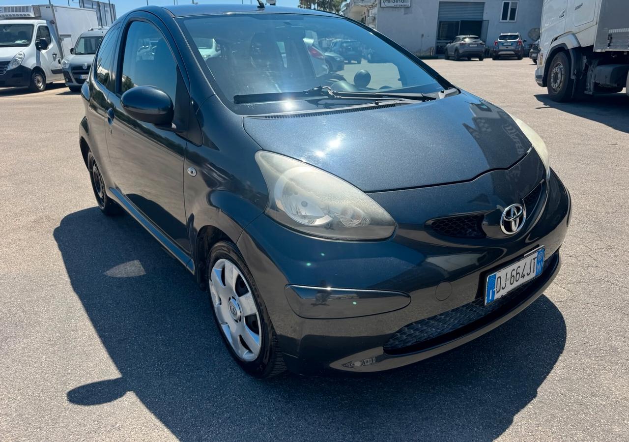Toyota Aygo 1.0 BENZ - SCHEDA TAGLIANDI COMPLETA