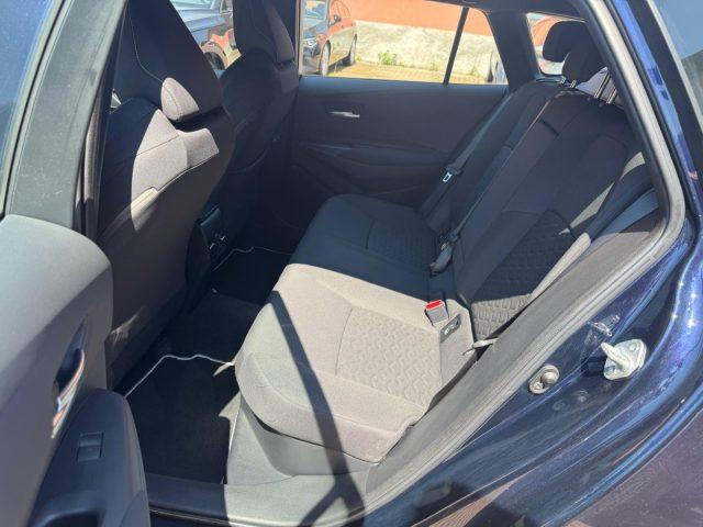 TOYOTA Corolla Touring Sports 1.8 Hybrid Business