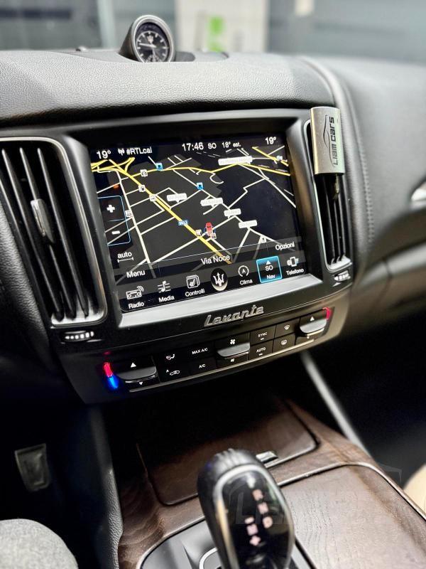 Maserati Levante 3.0 V6 275cv auto