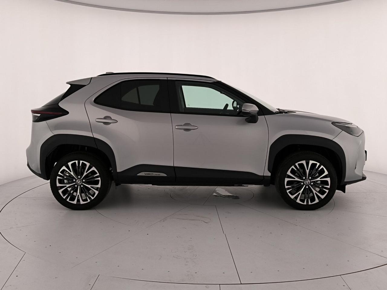 Toyota yaris cross 1.5h lounge awd-i 130cv e-cvt