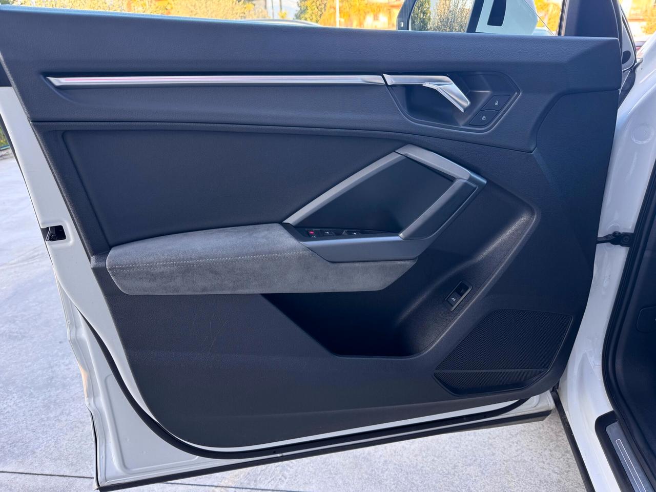 Audi Q3 SPB 35 TDI S tronic line edition Tetto apribile