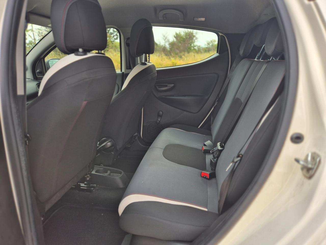 Lancia Ypsilon 1.3 MJT 16V 95 CV 5 porte S&S Gold
