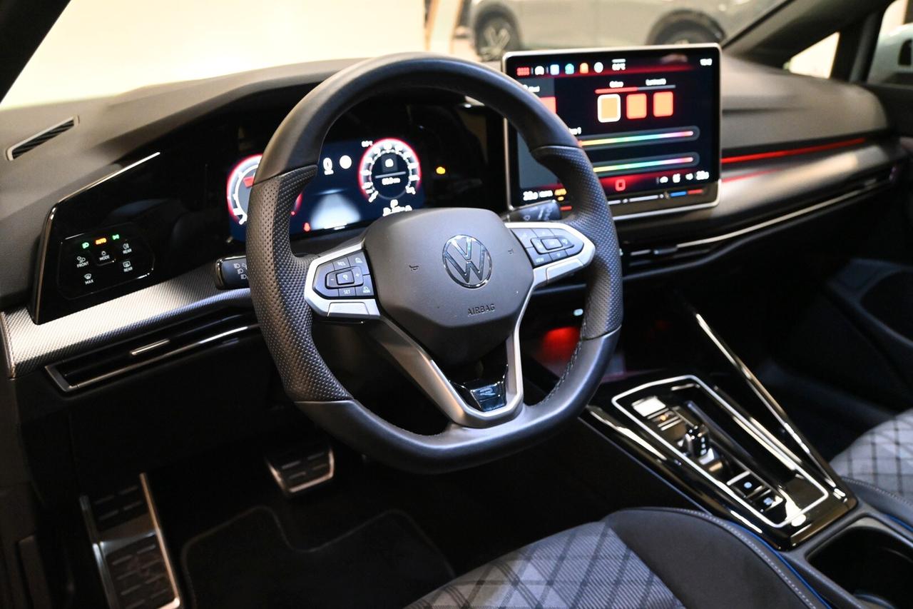 VOLKSWAGEN Golf 8ª serie Golf 2.0 TDI 150 CV D...