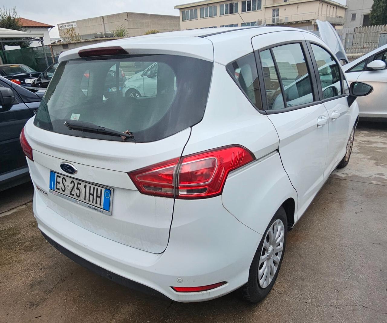 Ford B-Max 1.4 90 CV GPL GUIDABILE DA NEOPATENTATI