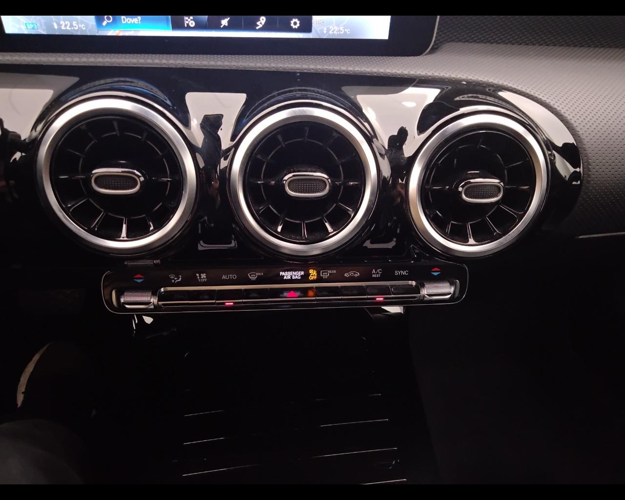 Mercedes-Benz Classe A - W177 2018 - A 180 d Sport Extra auto