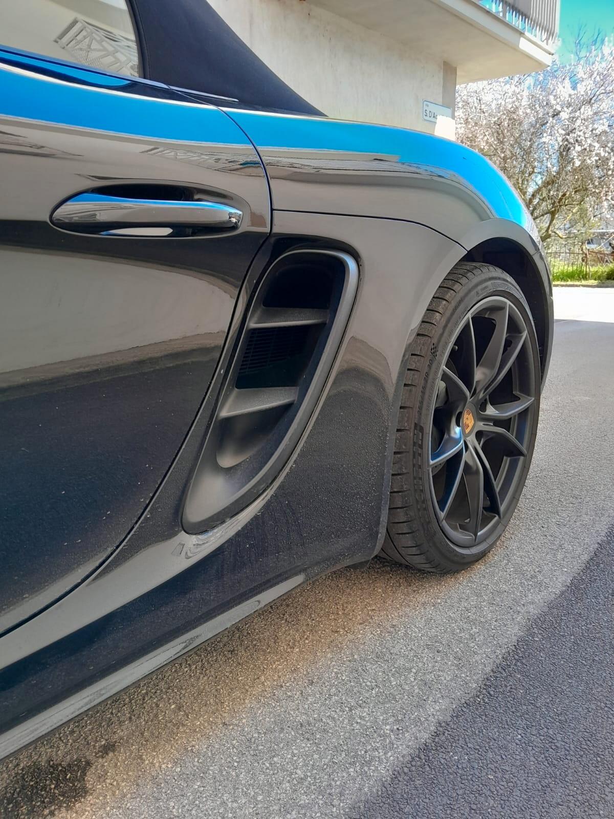 Porsche 718 Spyder 718 Boxster 2.0