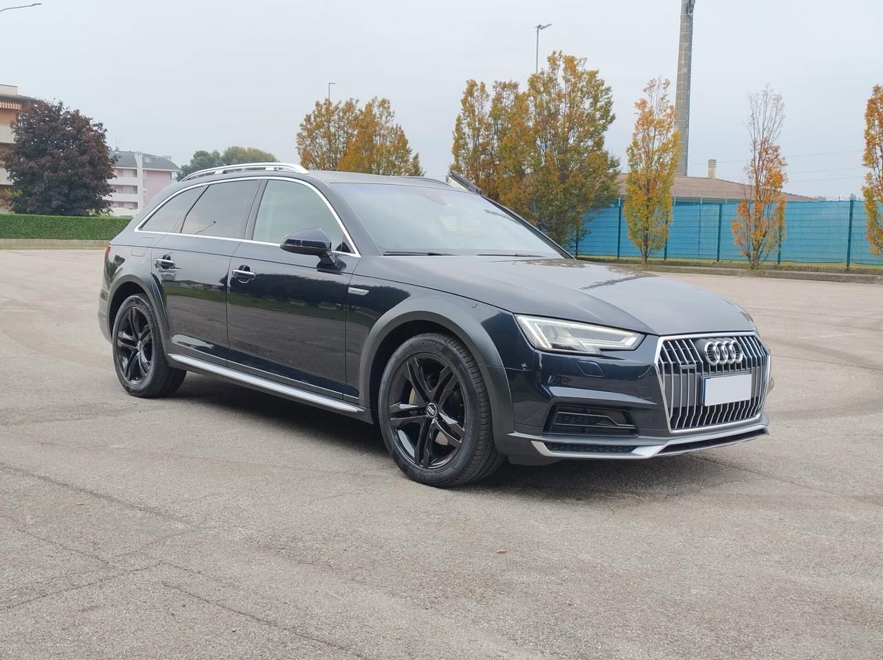 Audi A4 allroad 2.0tdi 190cv Auto TAGLIANDI UFFICIALI