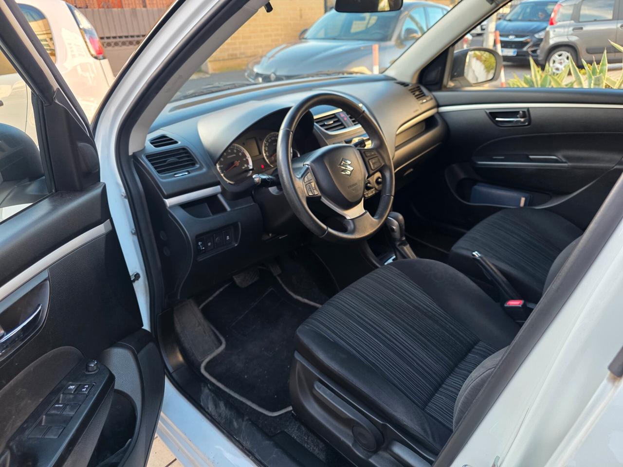 Suzuki Swift 1.2 VVT 5 porte B-Cool A/T