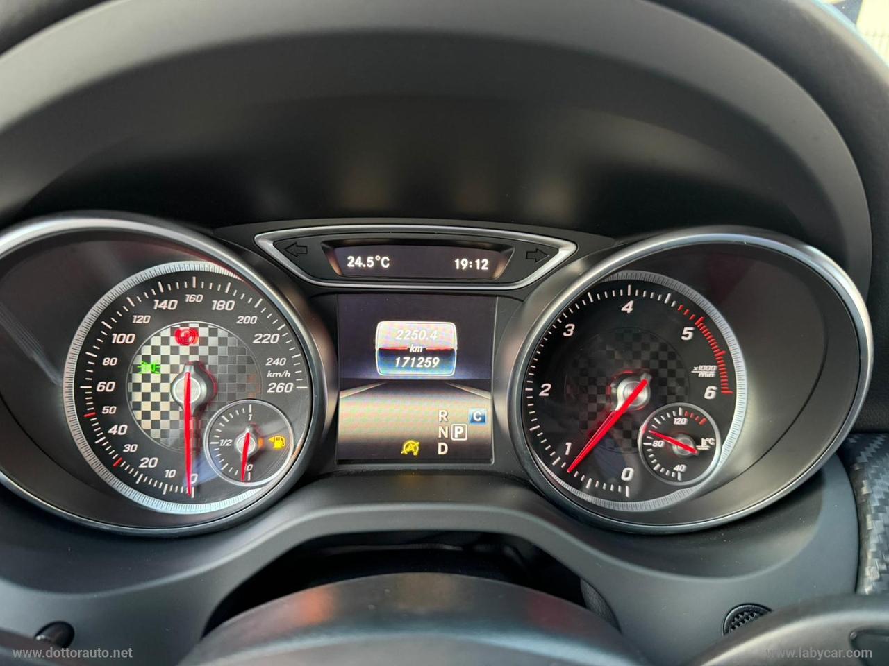 MERCEDES-BENZ A 200 d Automatic 4Matic Premium