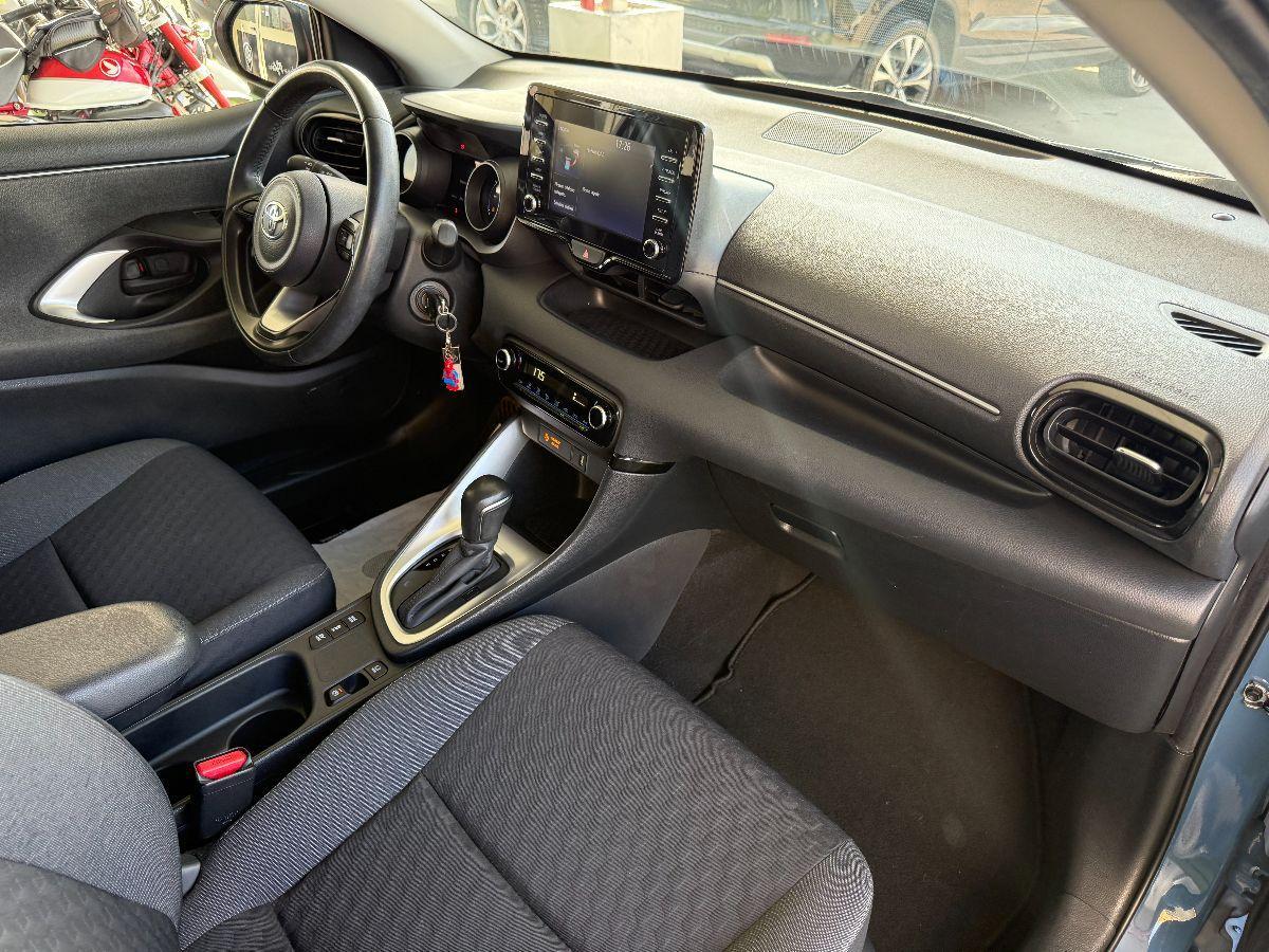 TOYOTA - Yaris 1.5h Active