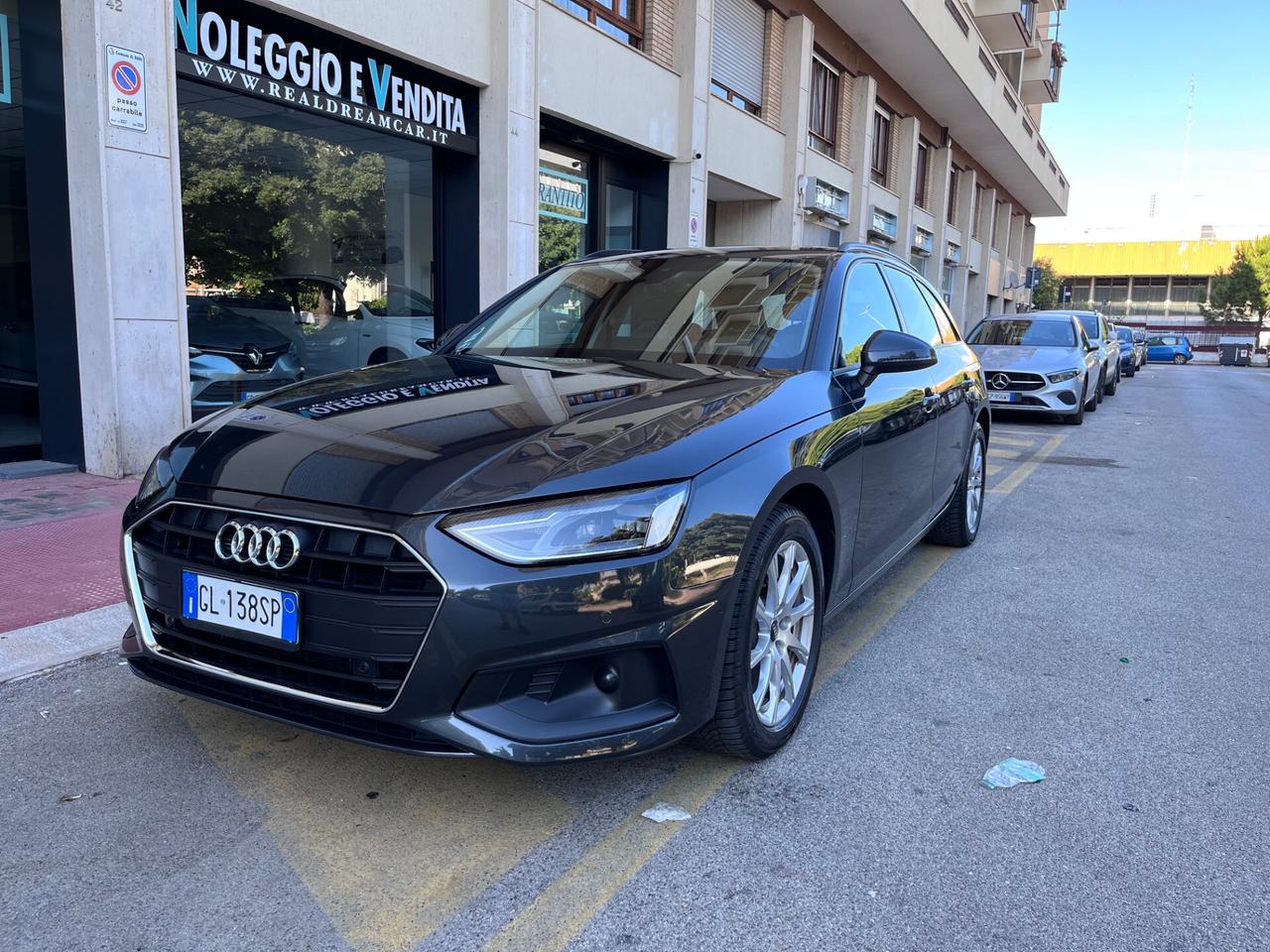 Audi A4 Avant 40 TDI S tronic Business
