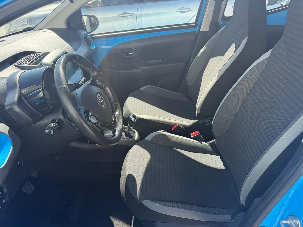 Toyota Aygo X 1.0 VVT-i 72 CV 5 porte Lounge Air S-CVT