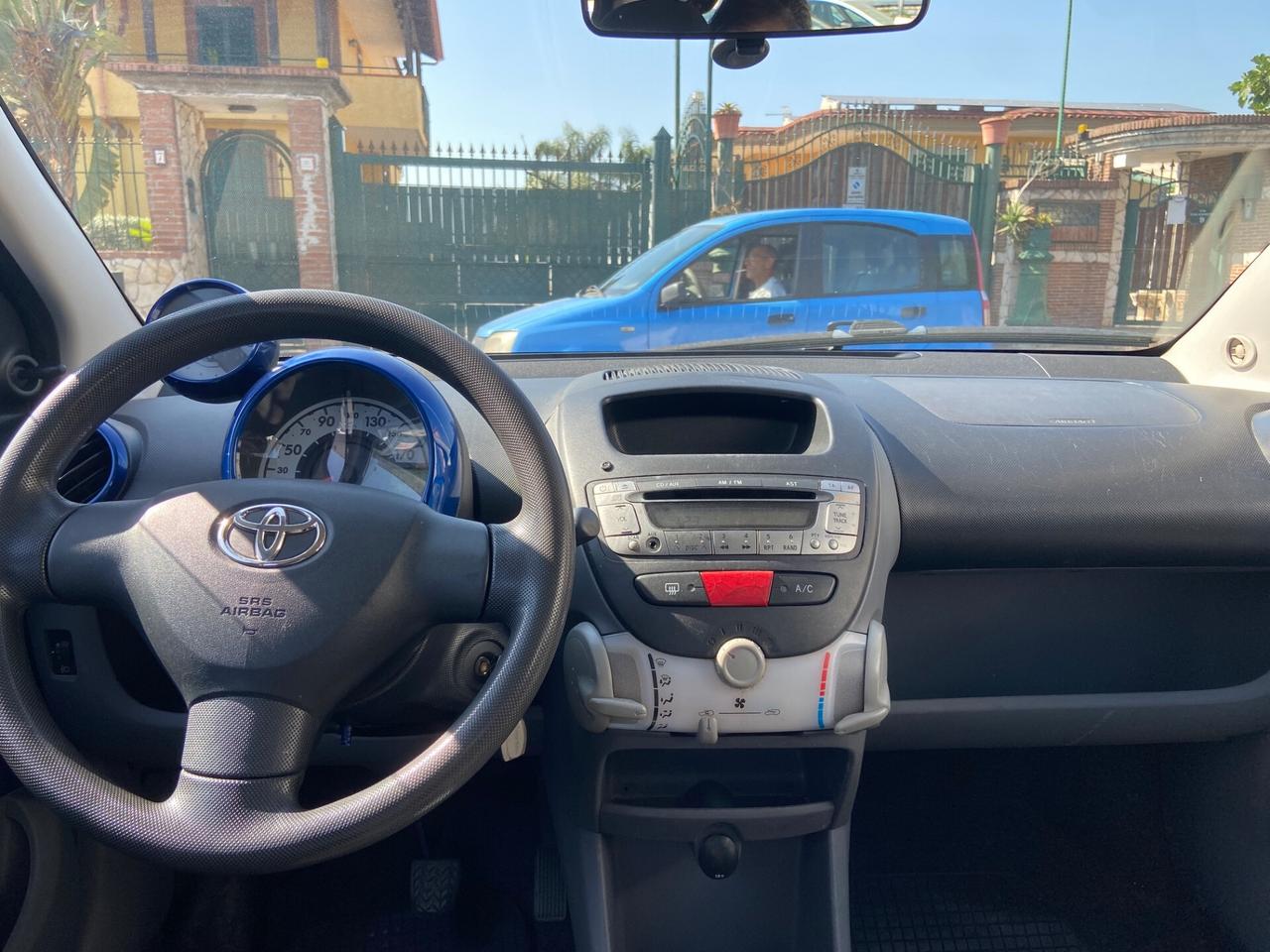 Toyota Aygo 1.0 12V VVT-i 5 porte AUTOMATICA