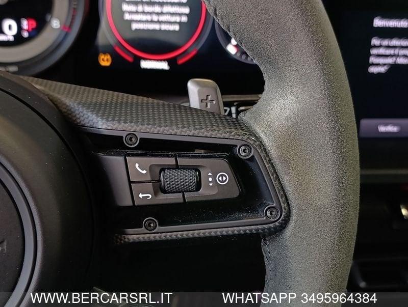 Porsche 911 Carrera 4 GTS