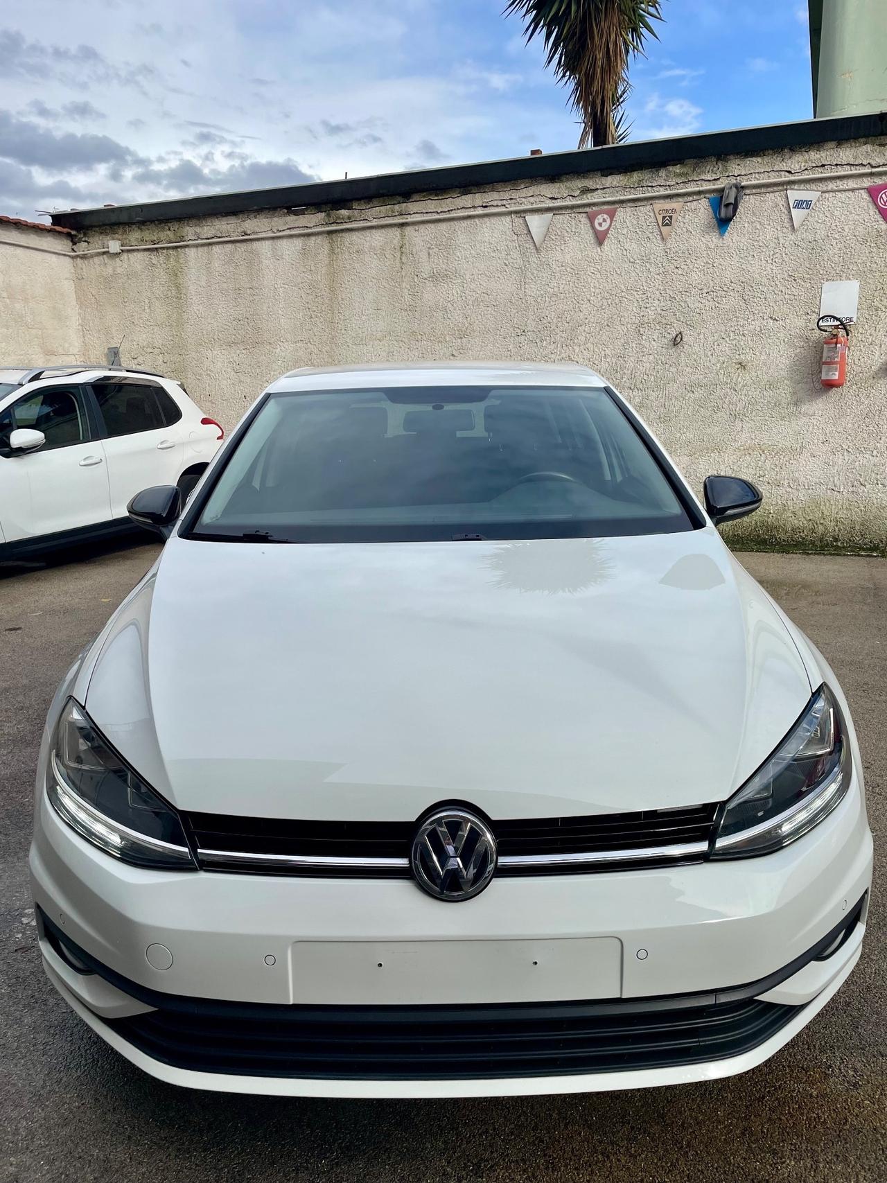 VOLKSWAGEN GOLF 7.5 1.6 TDI 90 CV SPORT DAL NORD ITALIA ADATTA PER NEOPATENTATI