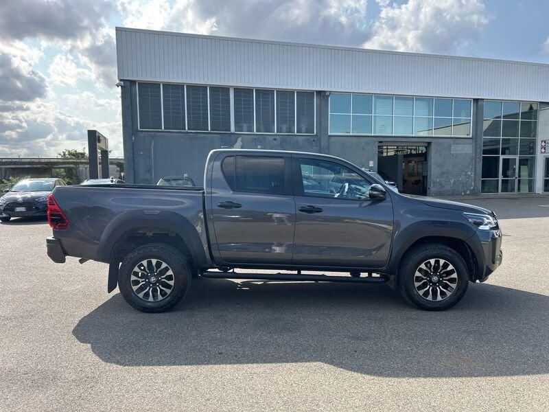Toyota Hilux Hilux 2.8 D-4D A/T 4WD 4 porte Double Cab GR SPORT IVA COMPRESA