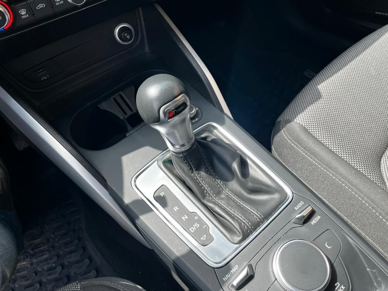 Audi Q2 30 TFSI S tronic Design S line
