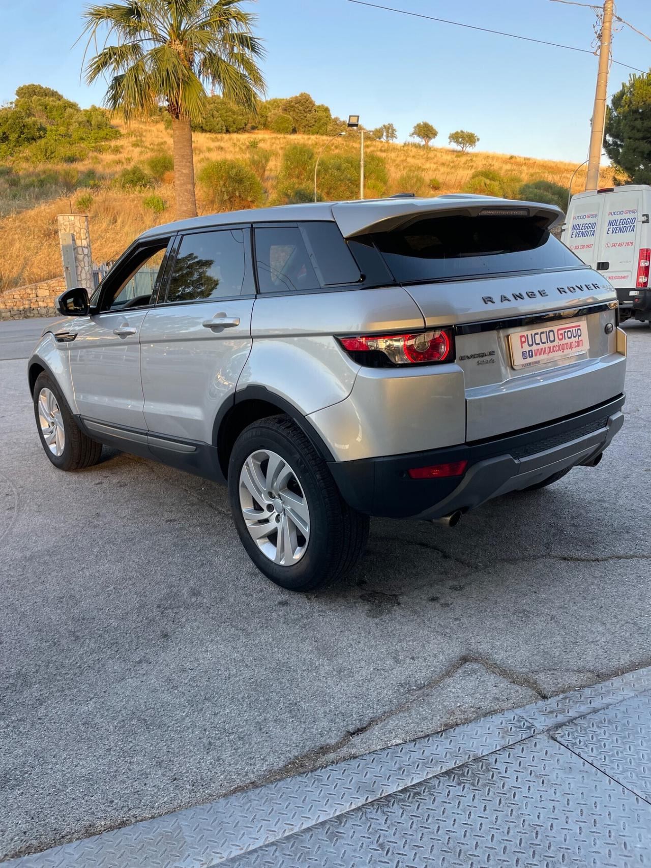 Land Rover Range Evoque 2.2 Sd4 5p. Pure
