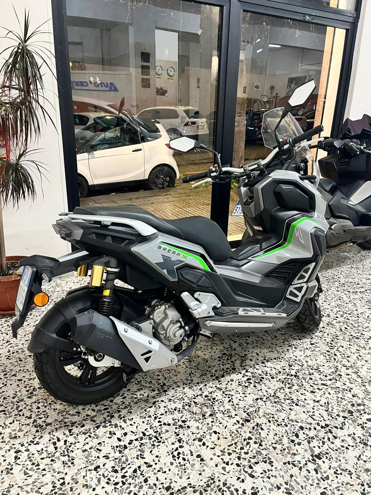 Kl Brera 300
