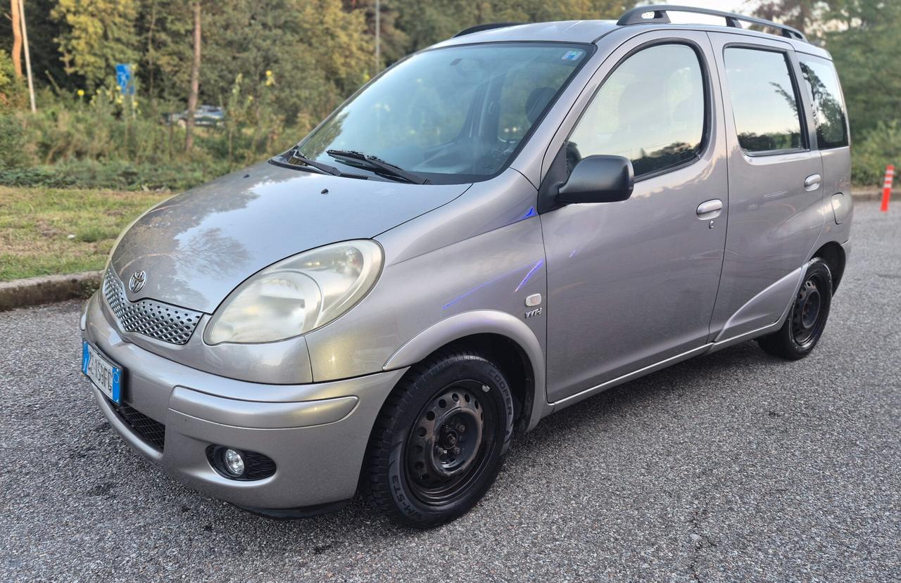 Toyota Yaris Verso 1.3i 16V cat Sol '03