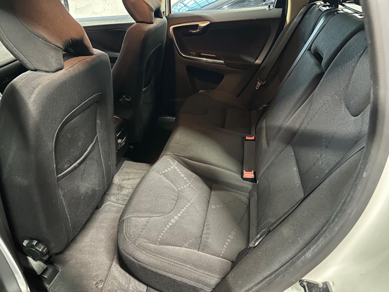 Volvo XC 60 XC60 D5 AWD Geartronic Kinetic