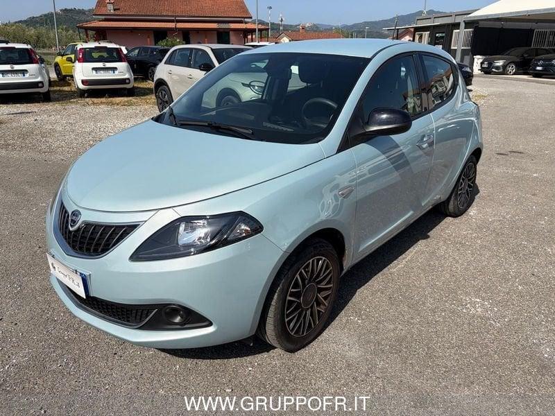 Lancia Ypsilon 1.0 FireFly 70cv Hybrid Platino