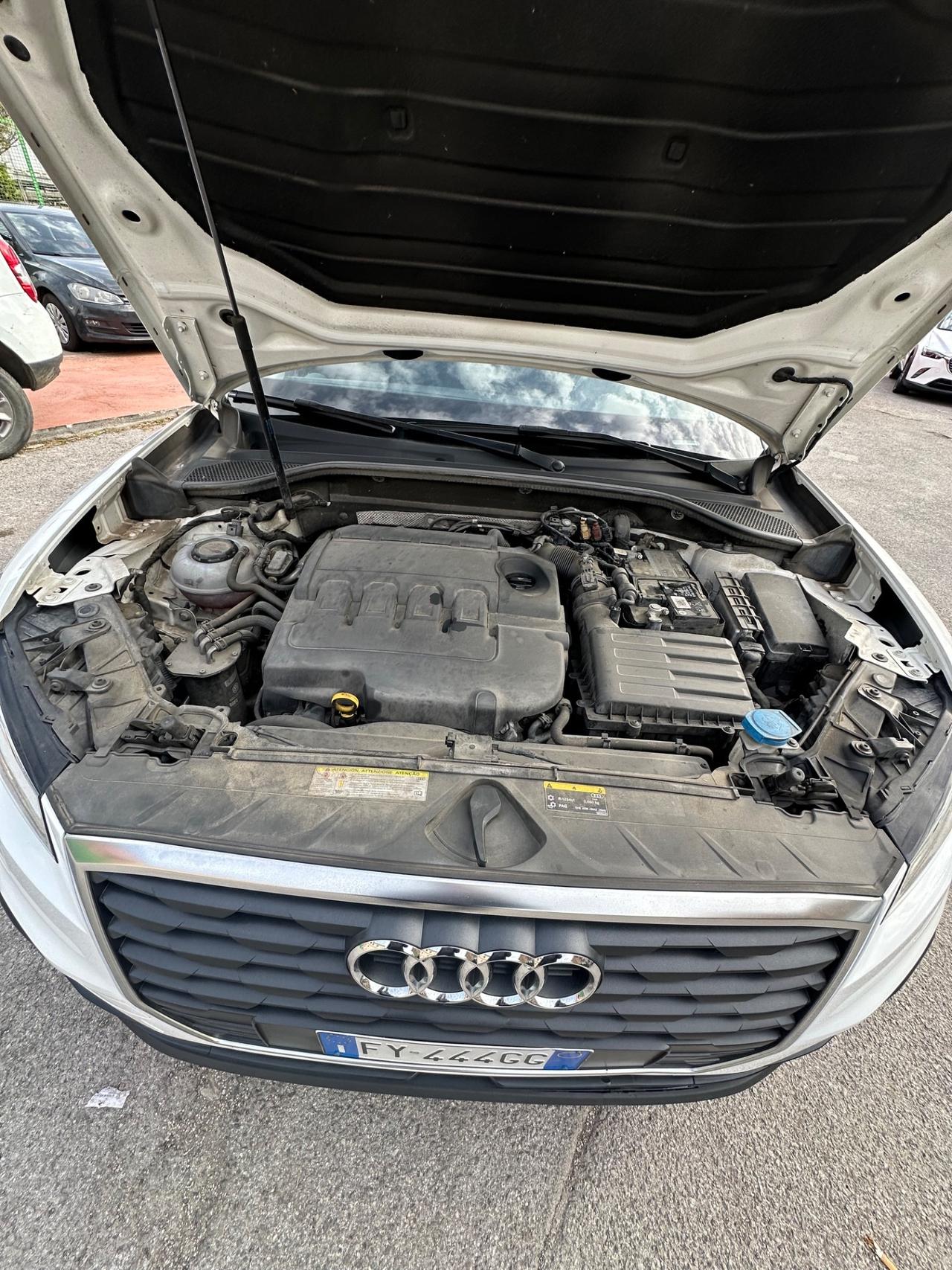 Audi Q2 30 TDI S tronic Identity Black