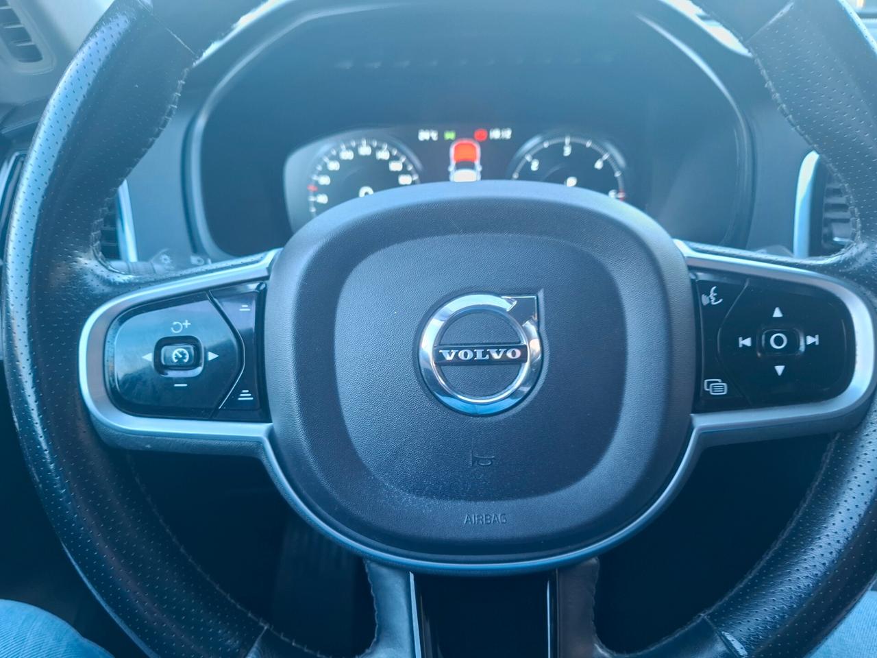 Volvo XC 90 XC90 D5 AWD Geartronic 7 posti Momentum