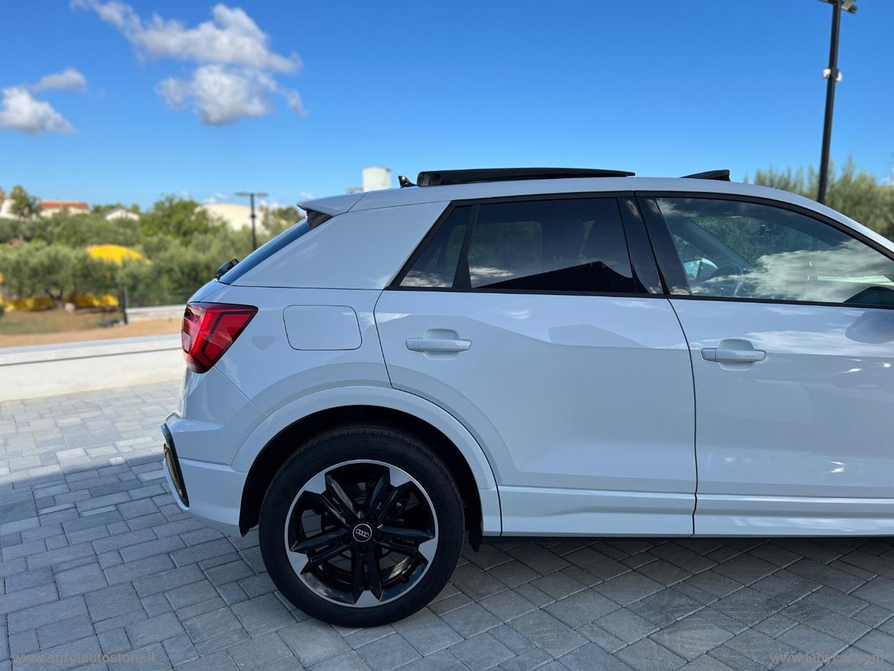 AUDI Q2 30 TDI S line Edition
