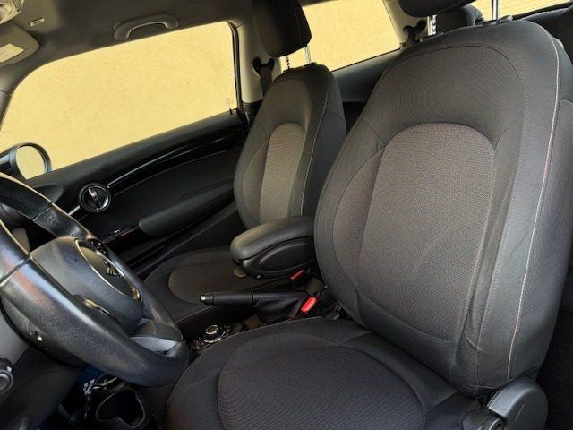 MINI Cooper 1.5 Cooper Yours Premium Mid Package auto