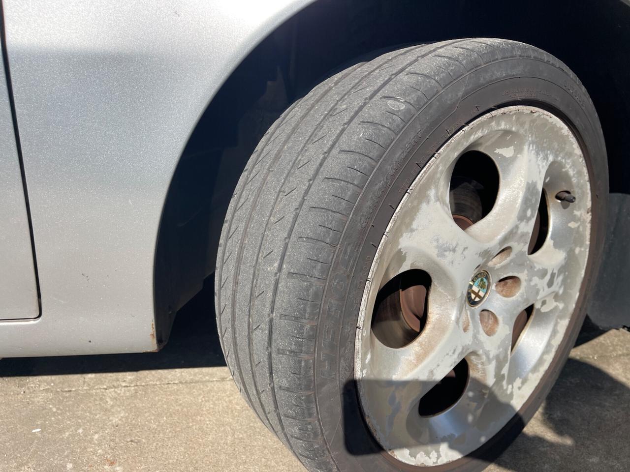 Alfa Romeo 147 1.6i benzina T- Spark neopatentati