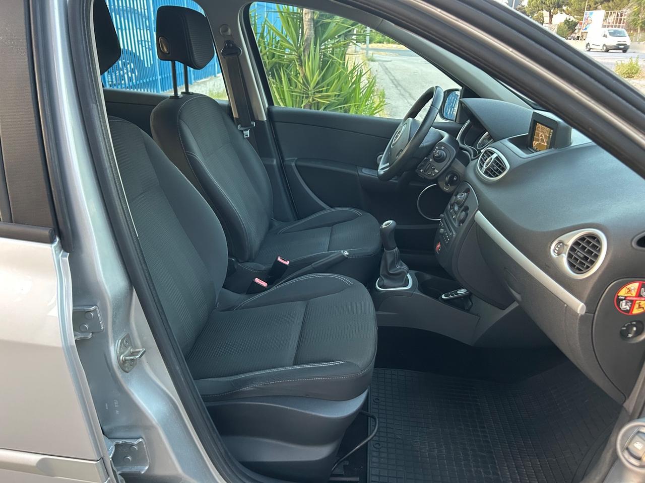 Renault Clio 1.2 benzina 75 cavalli 2011
