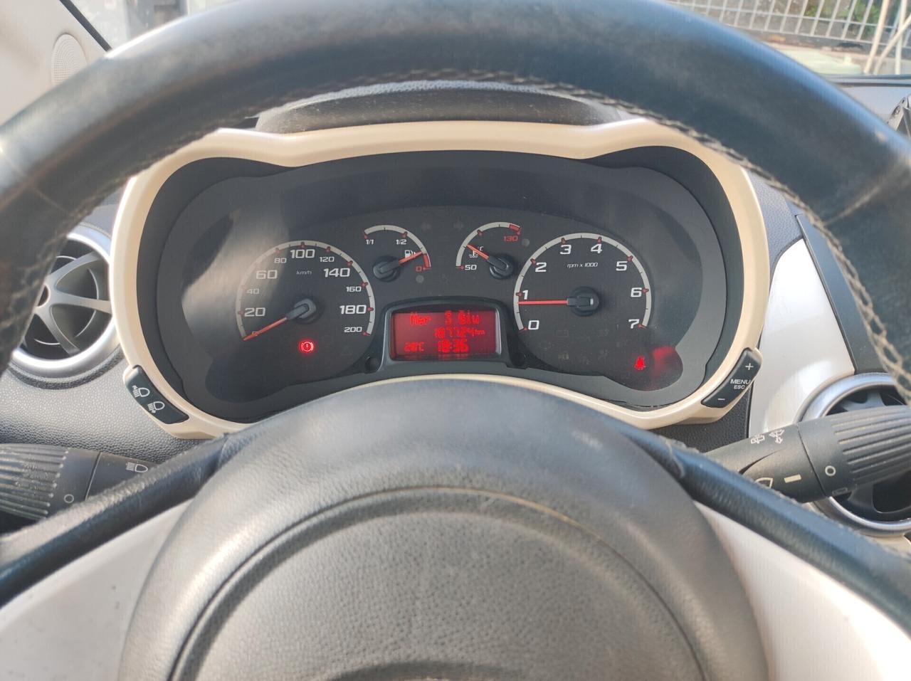 Ford Ka 1.2 8V 69CV Titanium