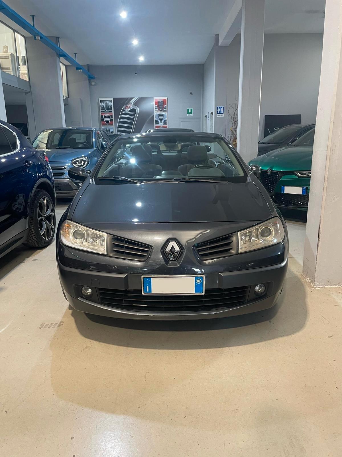 Renault Megane Mégane 1.5 dCi/105CV 4 porte Dynamique