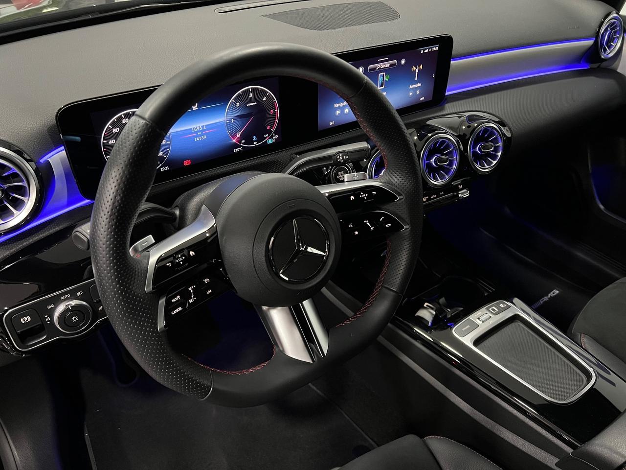 Mercedes Benz A180d Aut. AMG Line Premium 116 cv