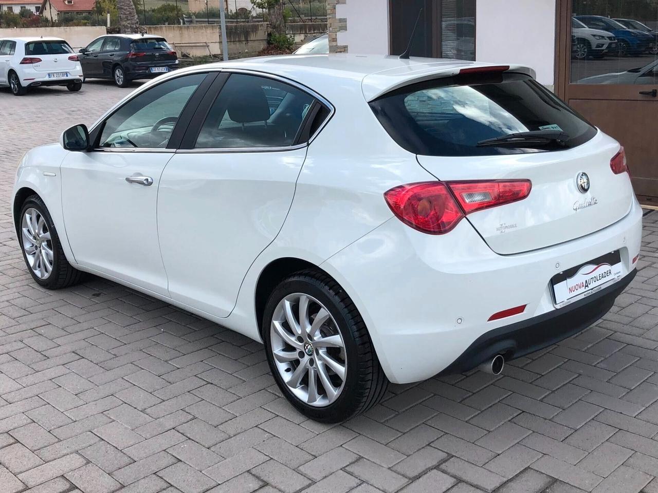 Alfa Romeo Giulietta 1.6 JTDm-2 105 CV Distinctive 2013
