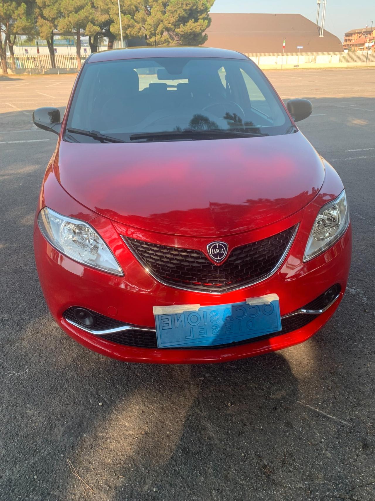 Lancia Ypsilon 1.2 69 CV 5 porte Gold