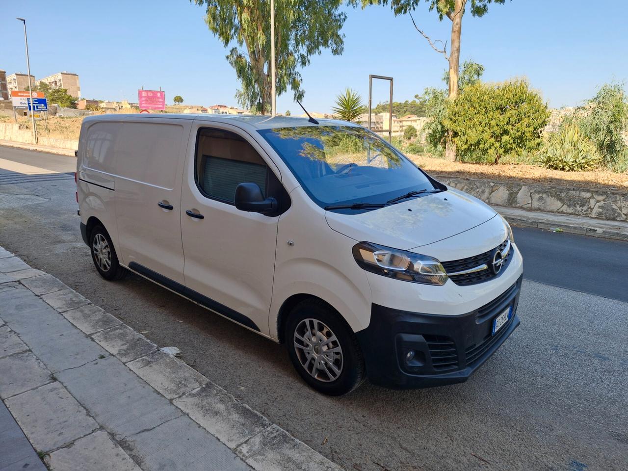 Opel Vivaro 1.5 Cdti lungo