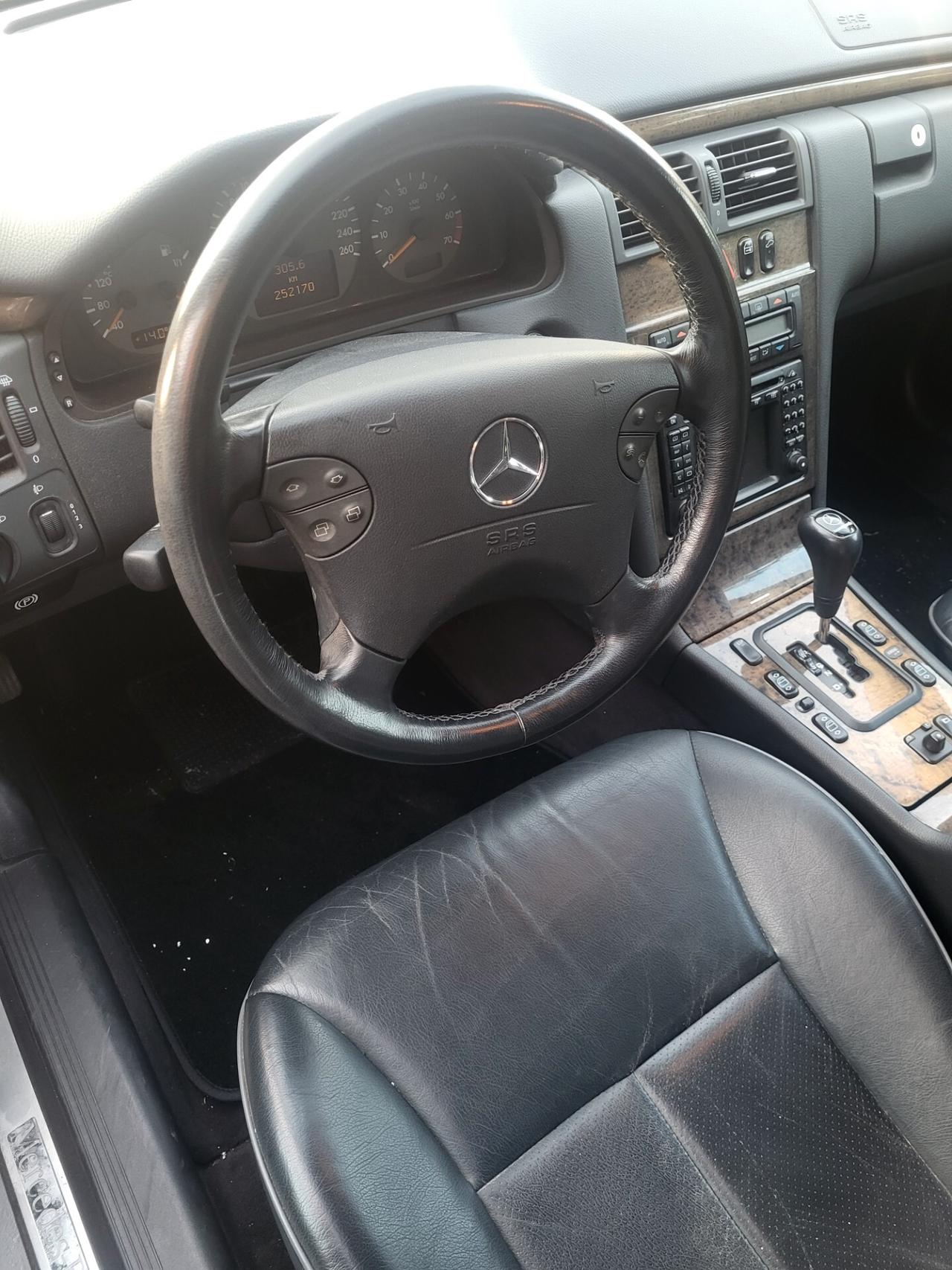 Mercedes-benz E 320 4 MATIC