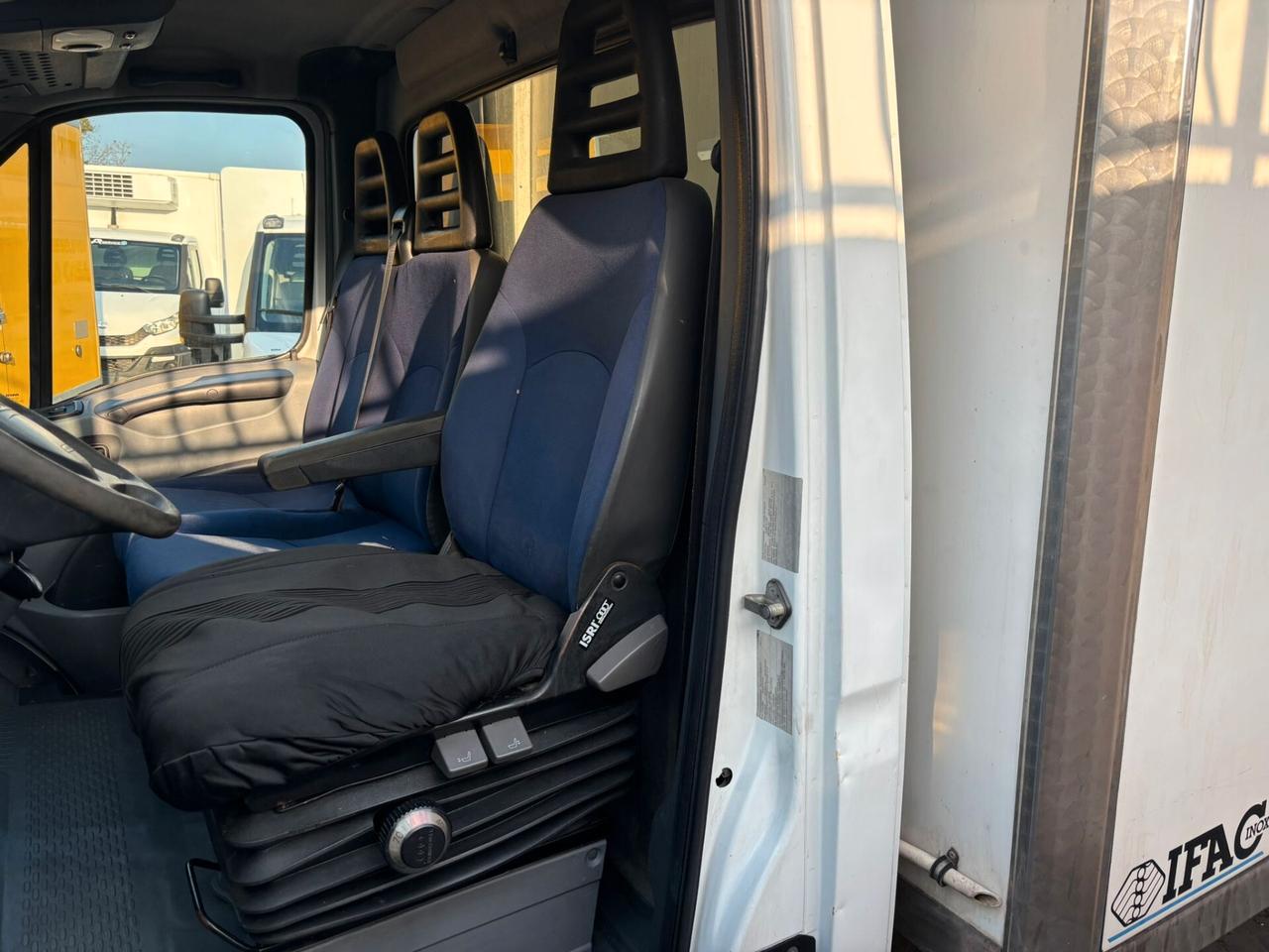 IVECO Daily 35C18 3.0 180CV – FRIGO THERMOKING V300 MAX – ATP 2029 – 8 PEDANE