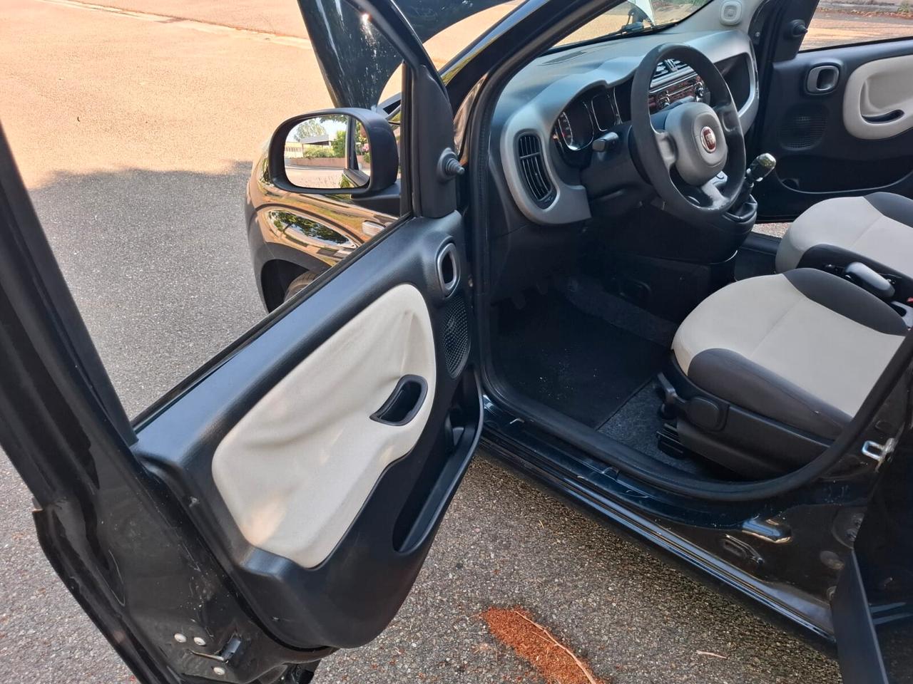 Fiat Panda 1.2 Dynamic SOLAMENTE 127.000 KM