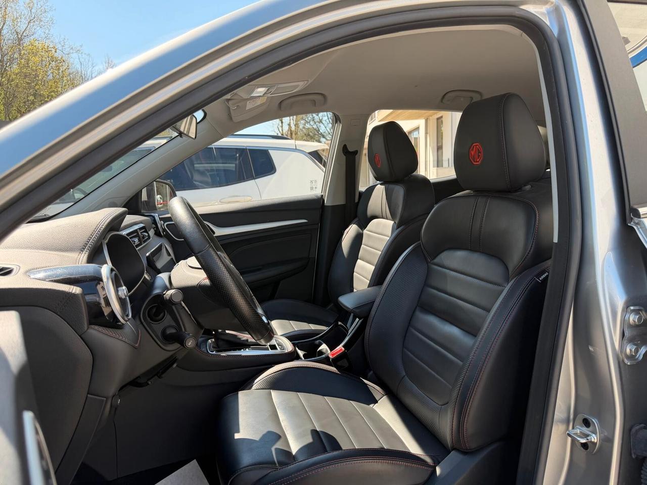 Mg ZS 1.0T-GDI AUTO. Luxury 111CV NEOP.