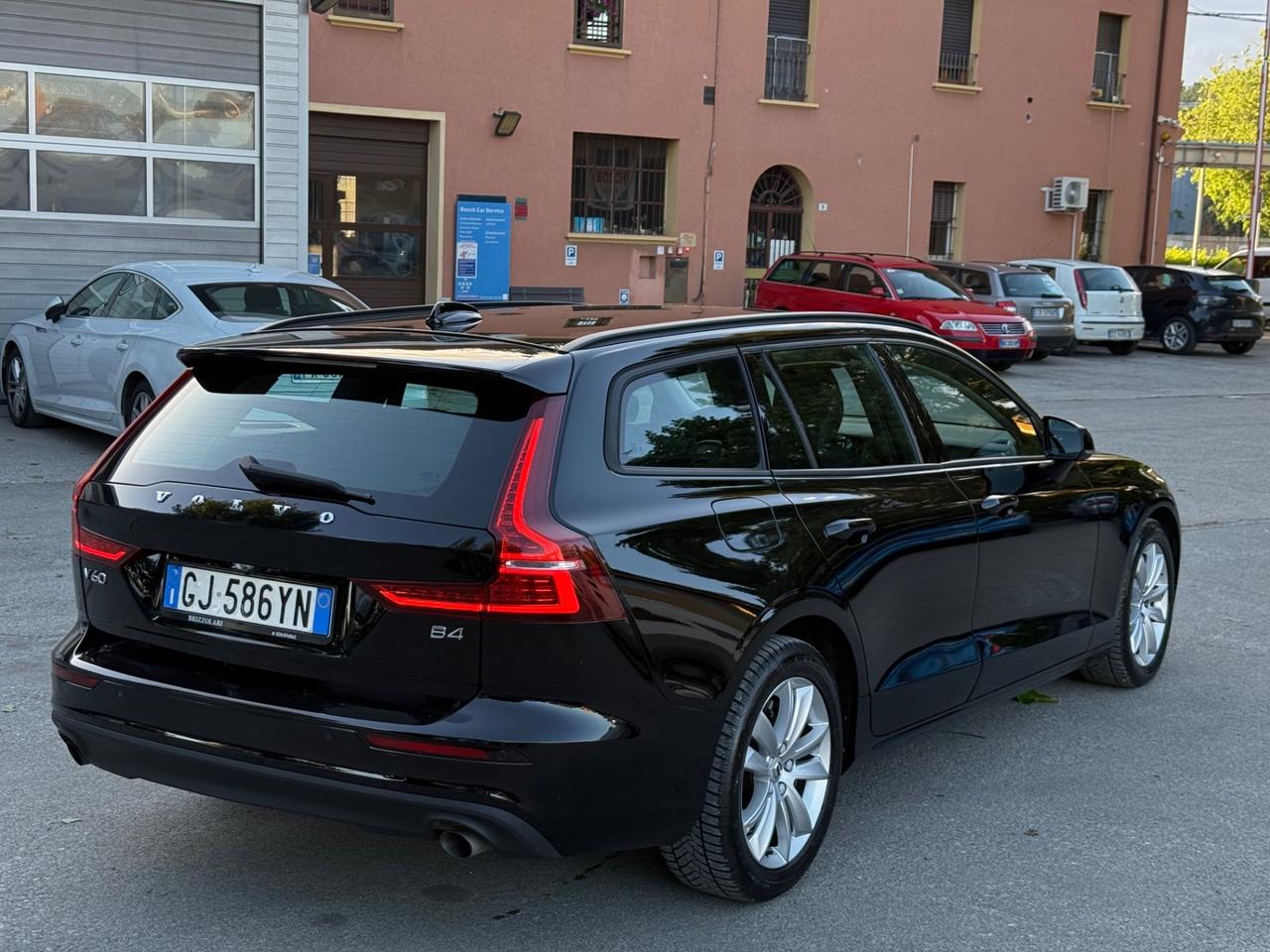 Volvo V60 B4 (d) Geartronic R-Design