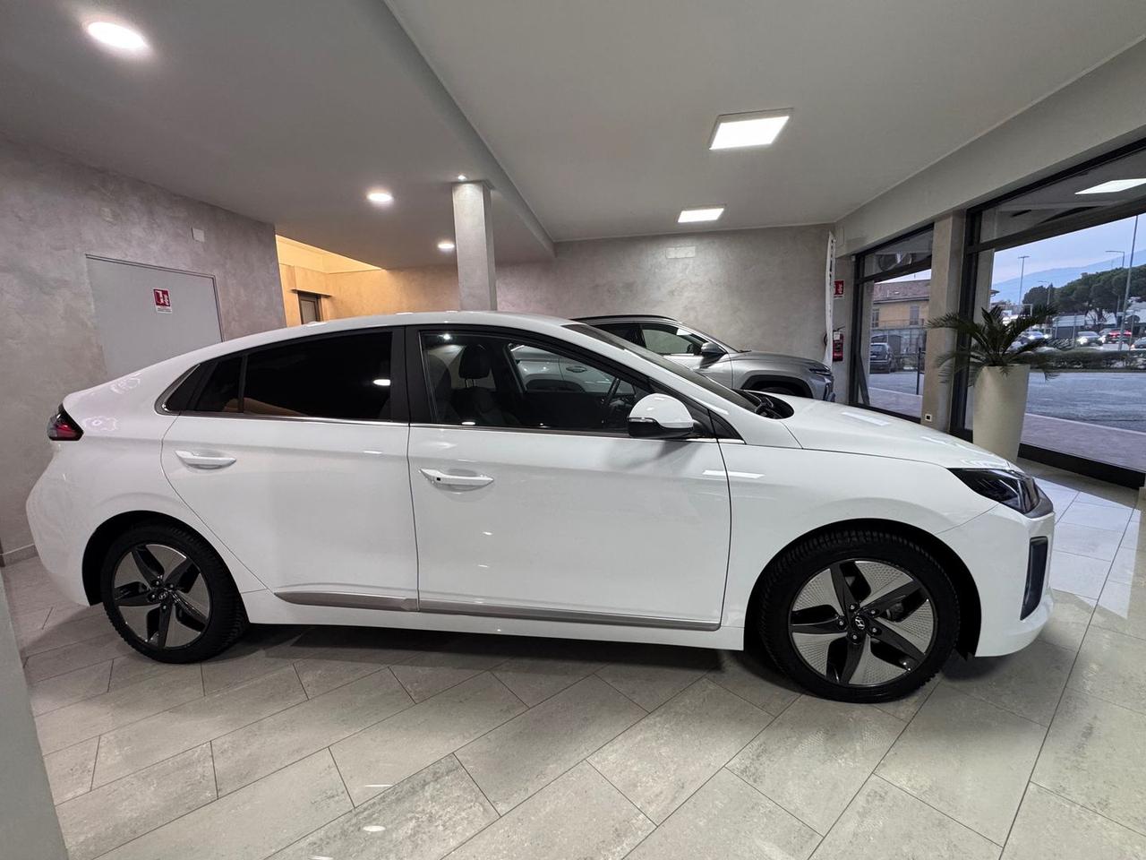 Hyundai Ioniq Prime 1.6 GDI hev