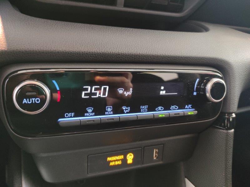 TOYOTA Yaris 4ª serie - Yaris 1.5 Hybrid 5 porte Business