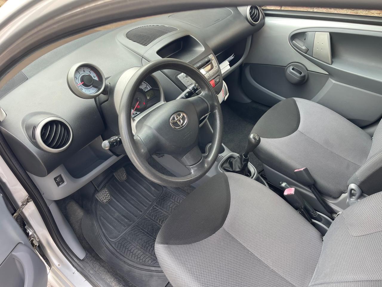 Toyota Aygo 1.4 turbodiesel 5 porte Sol